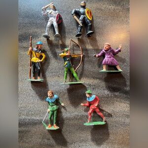 Lot 7 Robin Hood Friar Tuck Knights Cast Lead Figures Manoil Rare 1940/50
